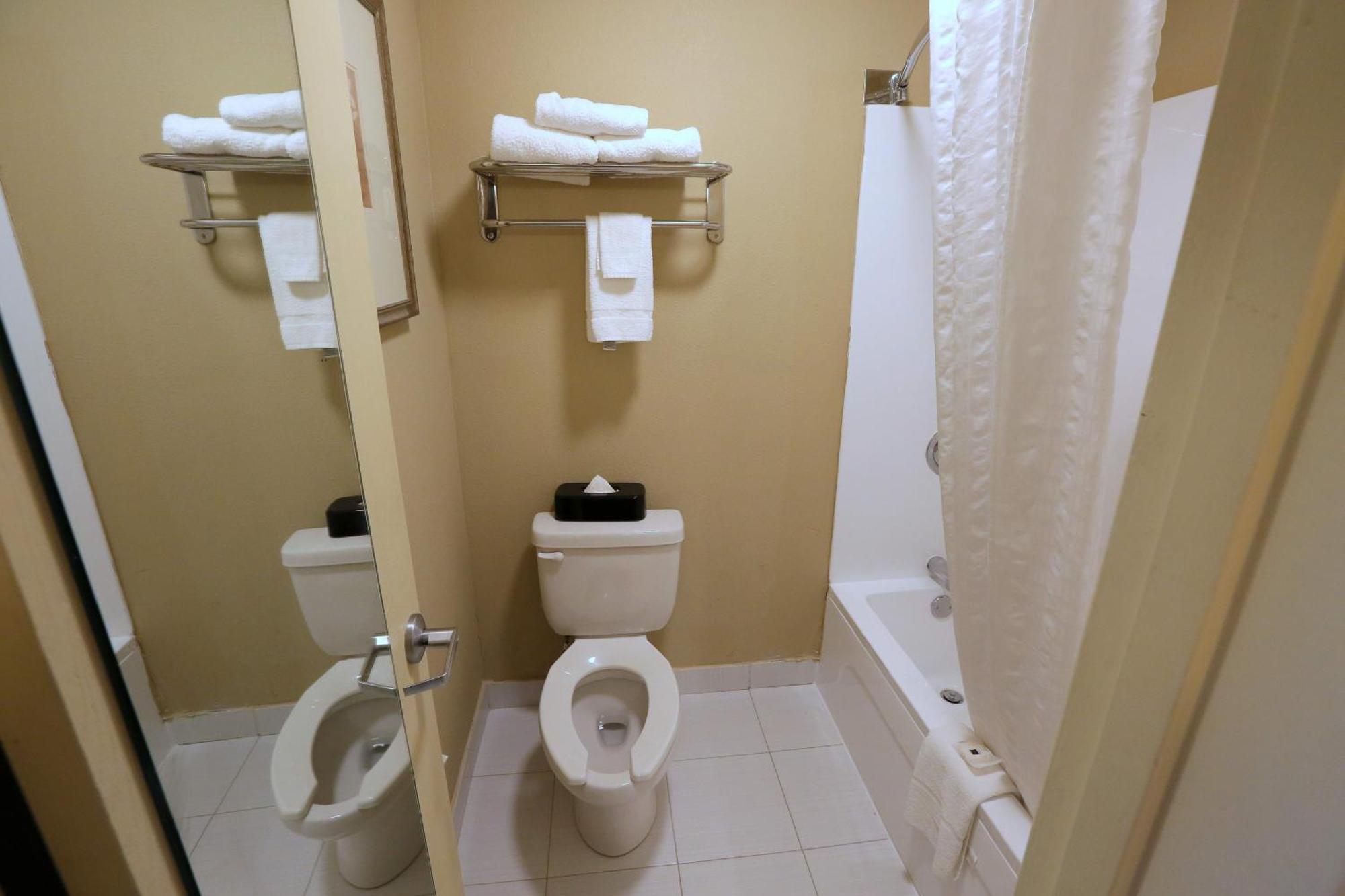Country Inn & Suites By Radisson, Charlotte I-85 Airport, Nc Екстериор снимка