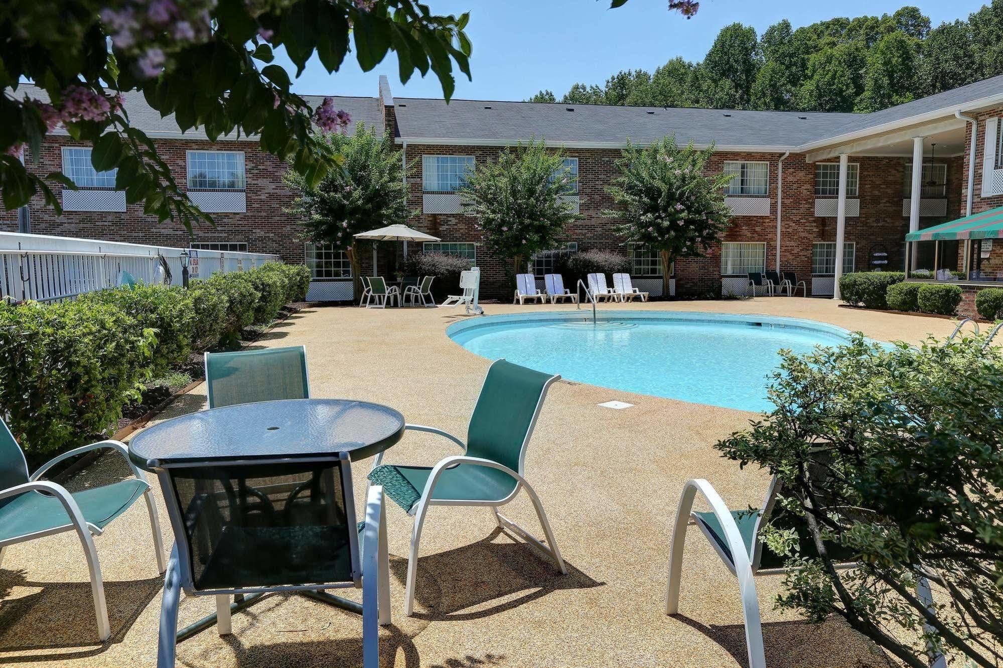 Country Inn & Suites By Radisson, Charlotte I-85 Airport, Nc Екстериор снимка